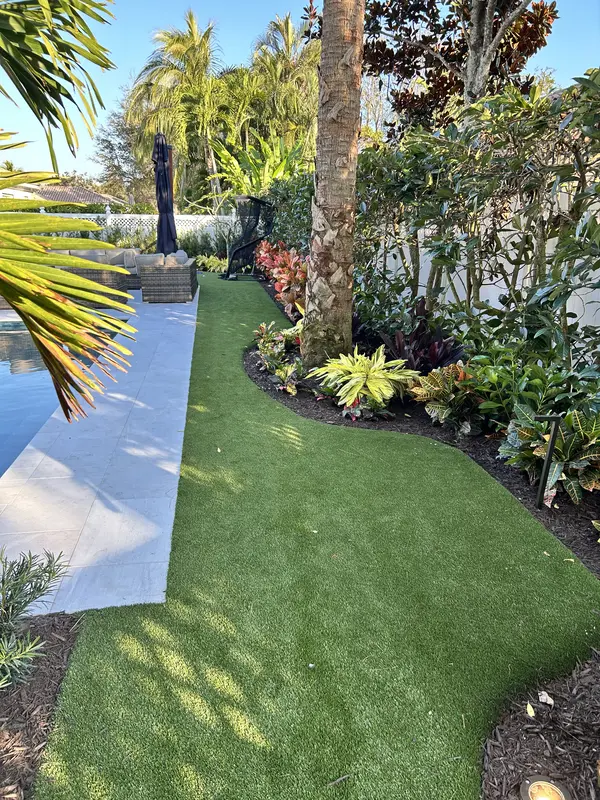 Dog run turf